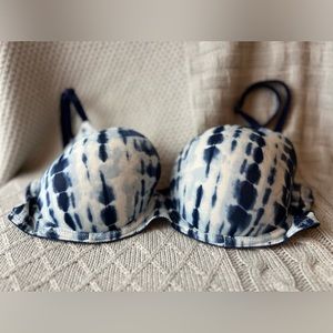 PINK Victoria’s Secret Wear Everywhere Bra